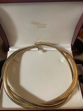 Vintage Gold Tone Choker Necklace